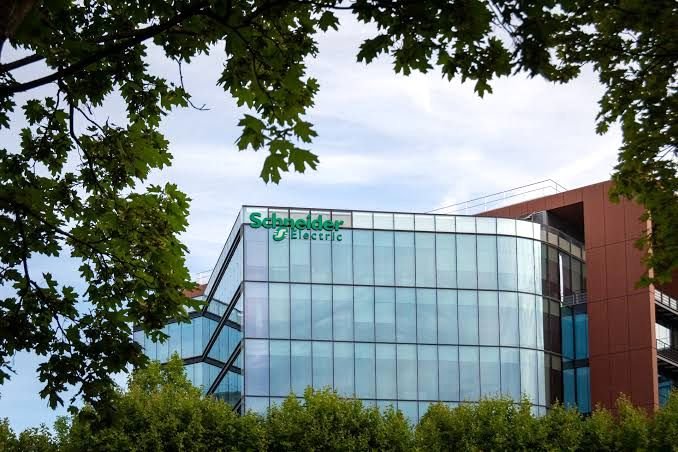 Schneider Electric Advances Industrial Automation Sustainability with Impact 2030 Roadmap